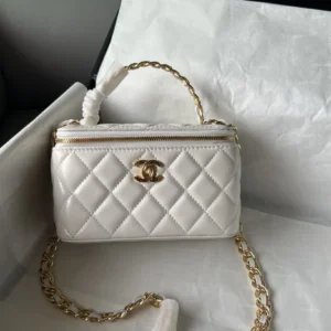 CLUTCH WITH CHAIN