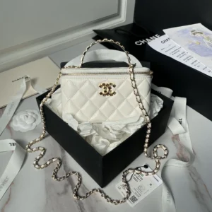 CLUTCH WITH CHAIN AP3819