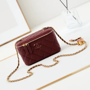 CLUTCH WITH CHAIN AP3940