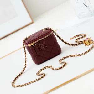 CLUTCH WITH CHAIN AP3941