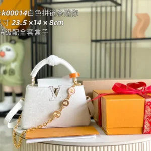 Capucines new size handbag