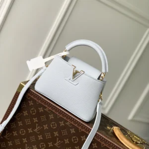 Capucines new size handbag