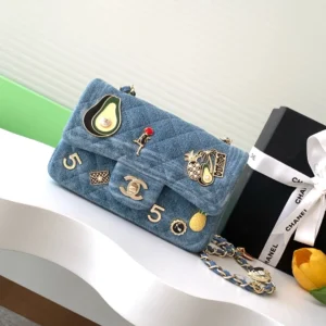 Chanel limited vintage badge denim AP13000