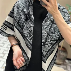 Dior ❤ [️ Paris map] Double face color velvet square