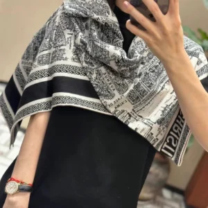 Dior ❤ [️ Paris map] Double face color velvet square