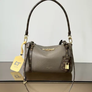 EXPRESS Small Messenger Bag👜