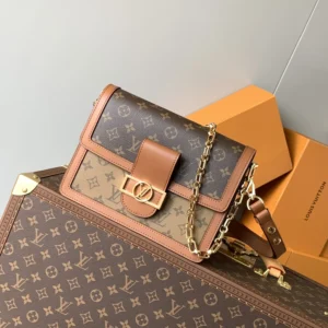 Medium handbag Louis Vuitton classic