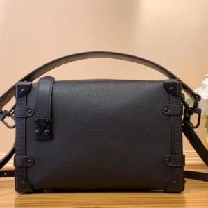 [Middle handbag of SIDE TRUNK] Black/black buckle ✨AP8900