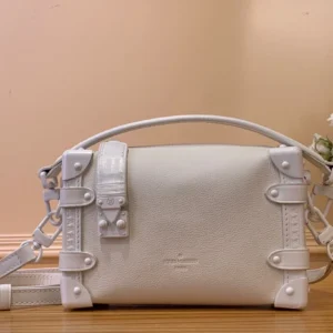 Small handbag White (White button) ✨AP8900