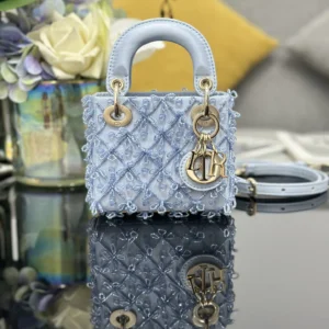 ❤️❤️Lady Dior Mini Embroidery ice Blue Beading