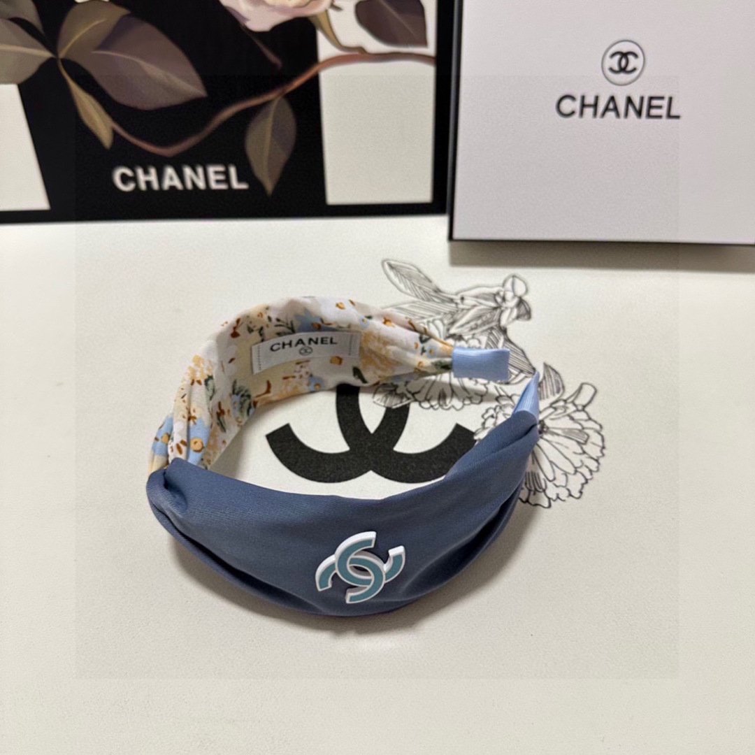 Dusty Blue & Floral Contrast Headband – Soft Satin with Signature Logo Accent - 图片 4