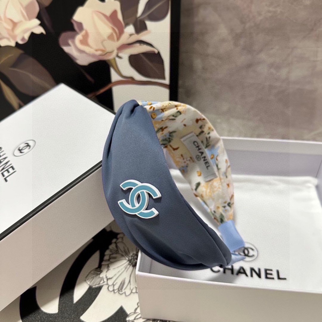 Dusty Blue & Floral Contrast Headband – Soft Satin with Signature Logo Accent - 图片 7