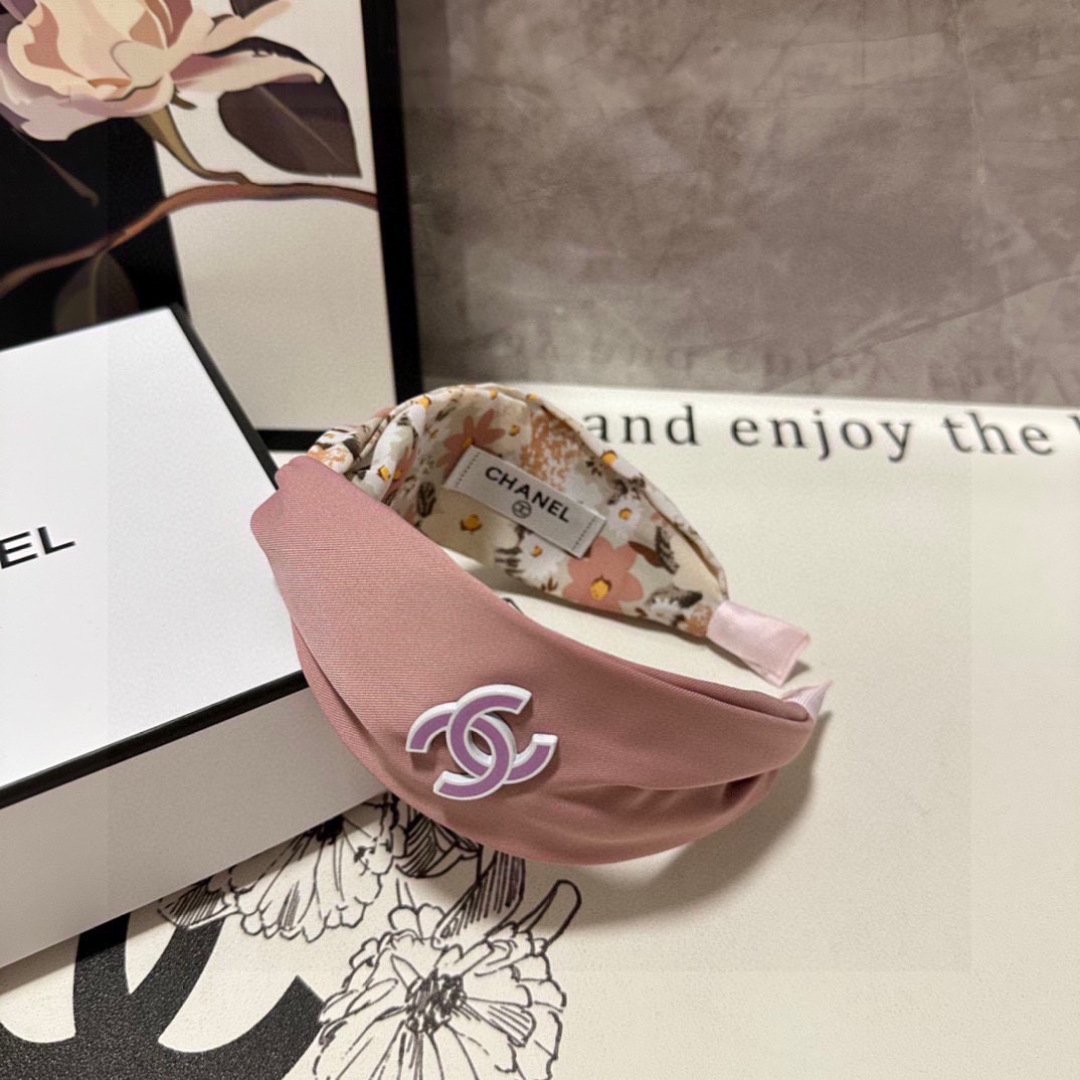 Blush Pink & Floral Contrast Headband – Soft Satin Finish with Logo Accent - 图片 6