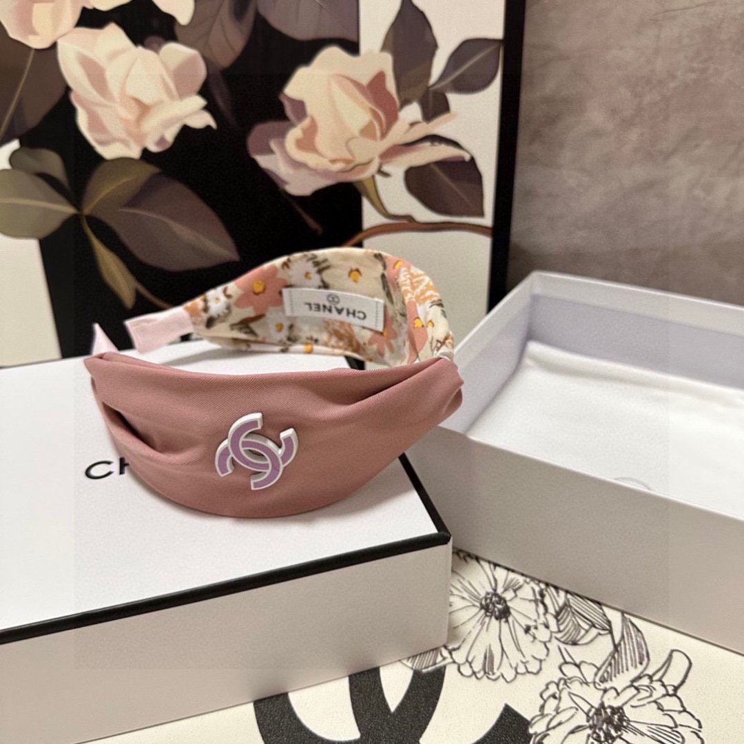 Blush Pink & Floral Contrast Headband – Soft Satin Finish with Logo Accent - 图片 9