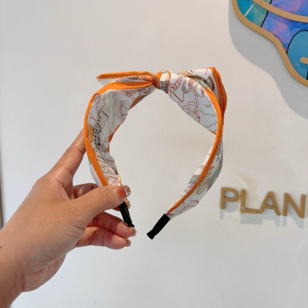 HERMÈS Orange Trim Silk Bow Headband · Signature Twill Print & Iconic Parisian Finish - 图片 5