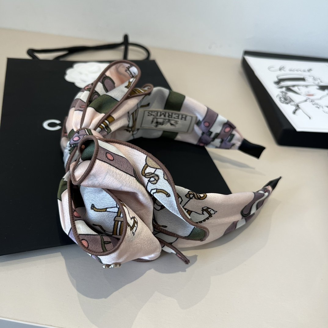 HERMÈS Silk Bow Headband · Floral Printed Hair Accessory in Rose Blush - 图片 9