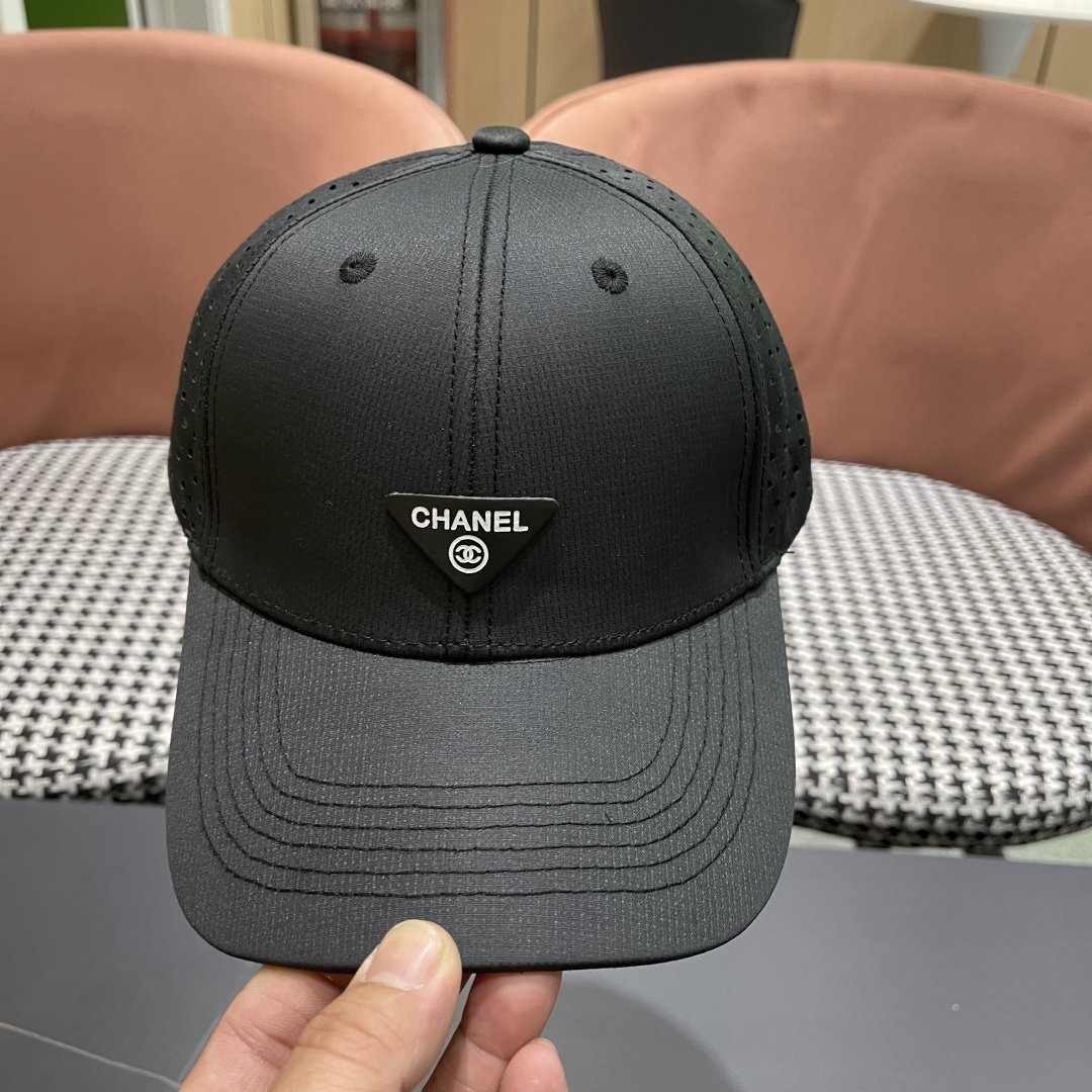 CHANEL 2025 Black Technical Baseball Cap with Triangle Logo Badge - 图片 7