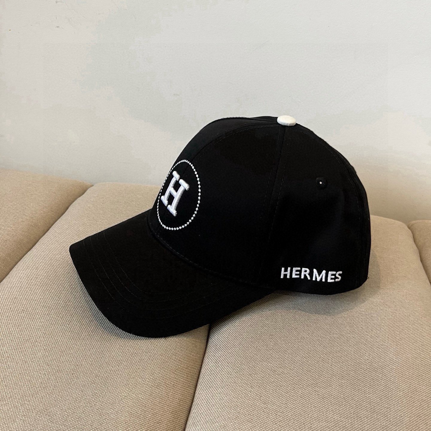 HERMÈS Black Cotton Cap with Signature Circle H Embroidery