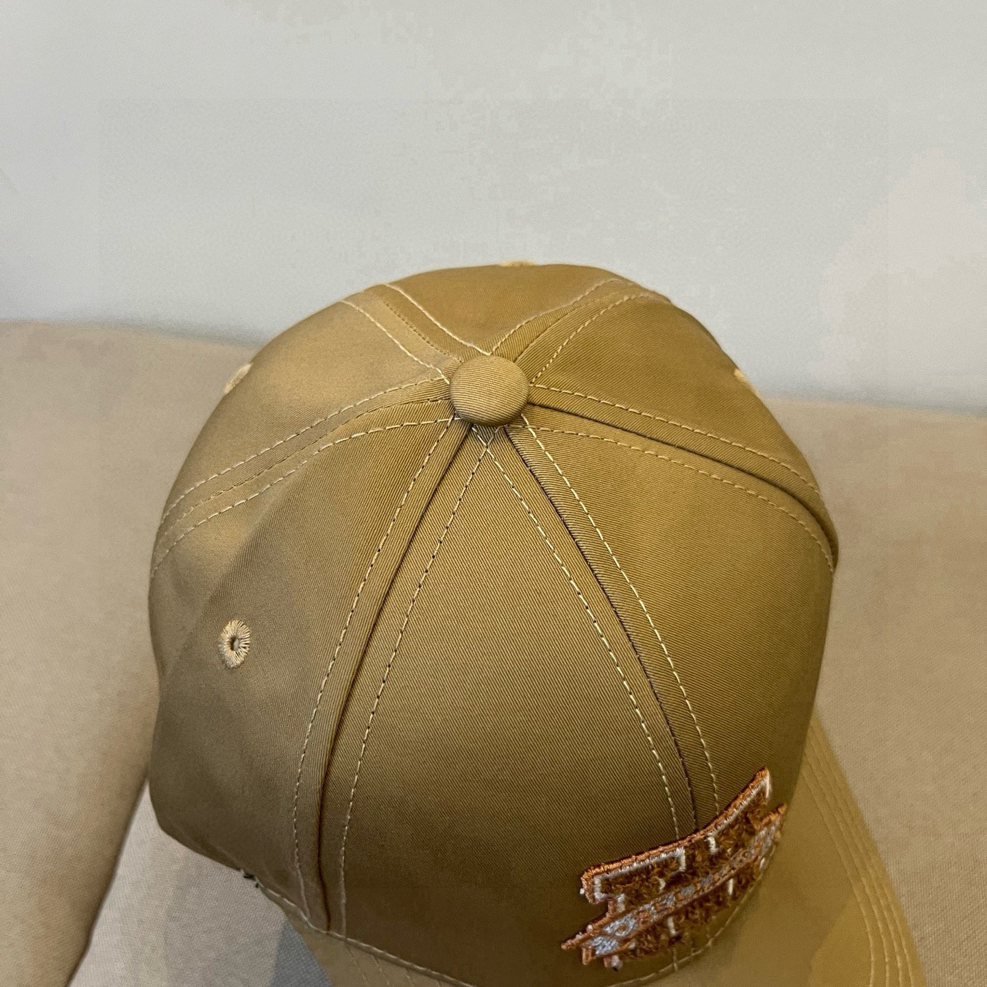 HERMÈS Khaki Embroidered “H” Baseball Cap in Heritage Varsity Style - 图片 3