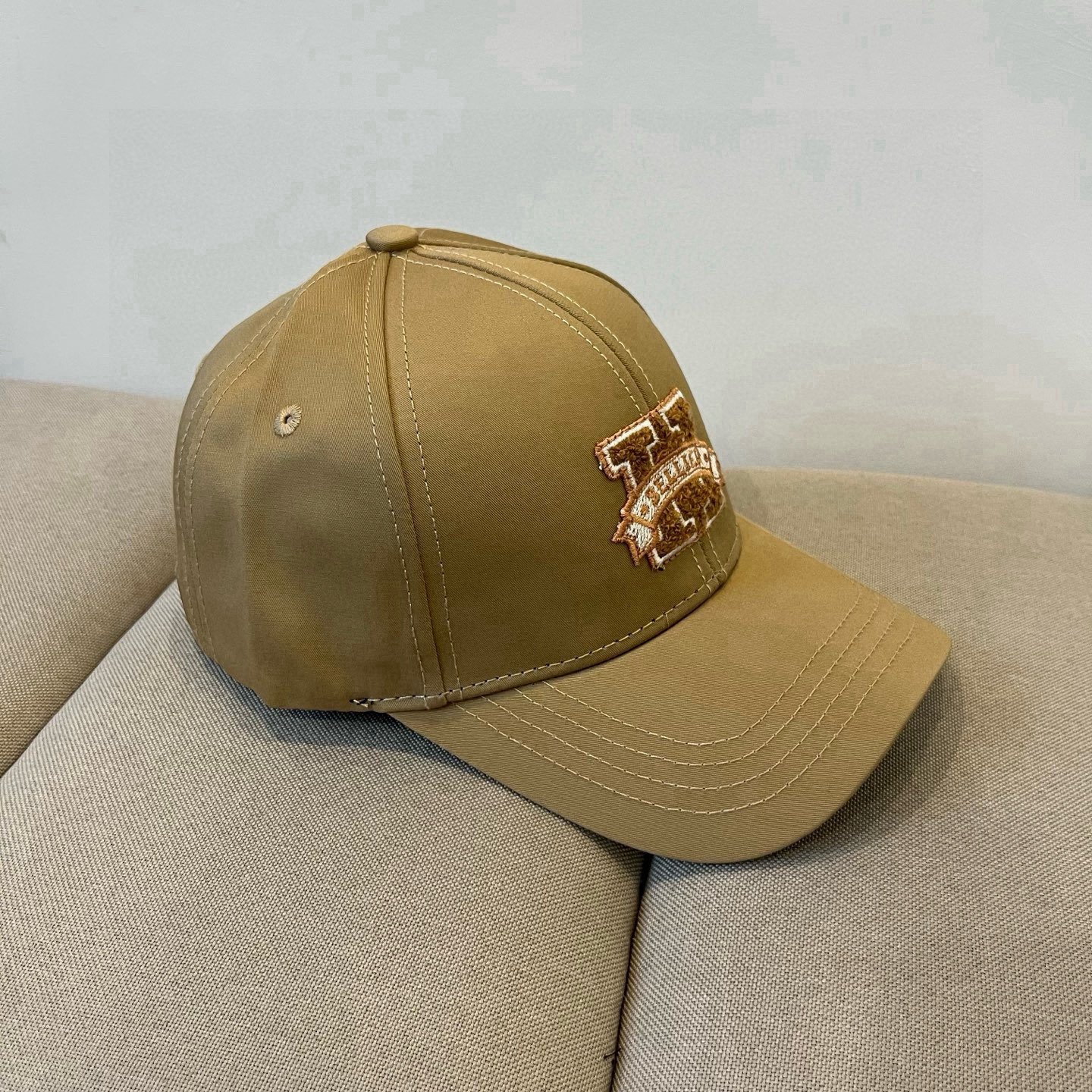 HERMÈS Khaki Embroidered “H” Baseball Cap in Heritage Varsity Style - 图片 6