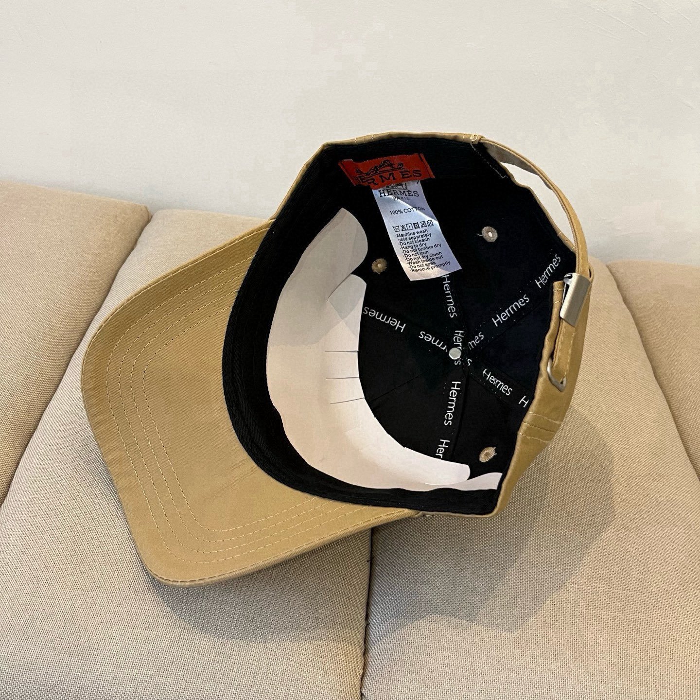 HERMÈS Khaki Embroidered “H” Baseball Cap in Heritage Varsity Style - 图片 7