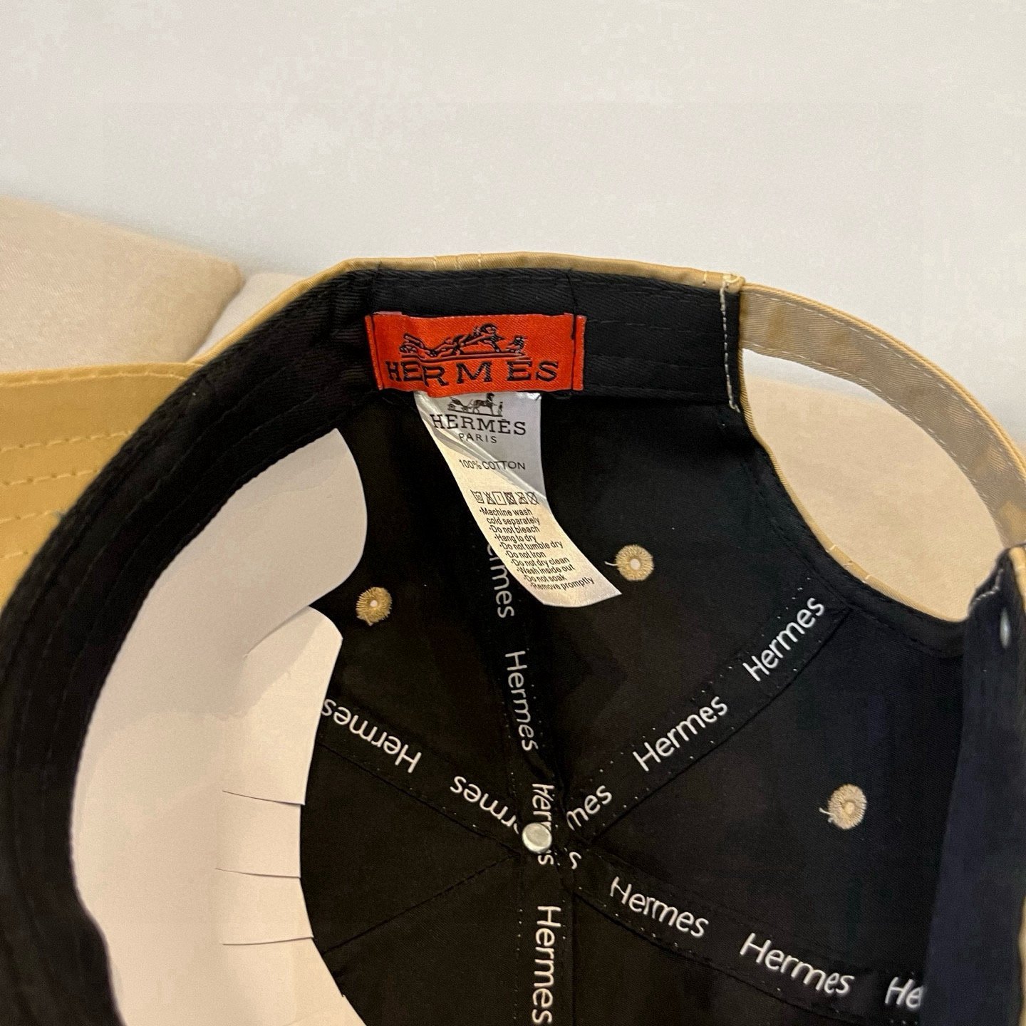 HERMÈS Khaki Embroidered “H” Baseball Cap in Heritage Varsity Style - 图片 8