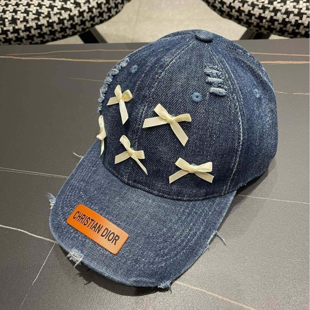 Dior Light Blue Denim Baseball Cap with Satin Bows & Leather Logo Patch - 图片 3