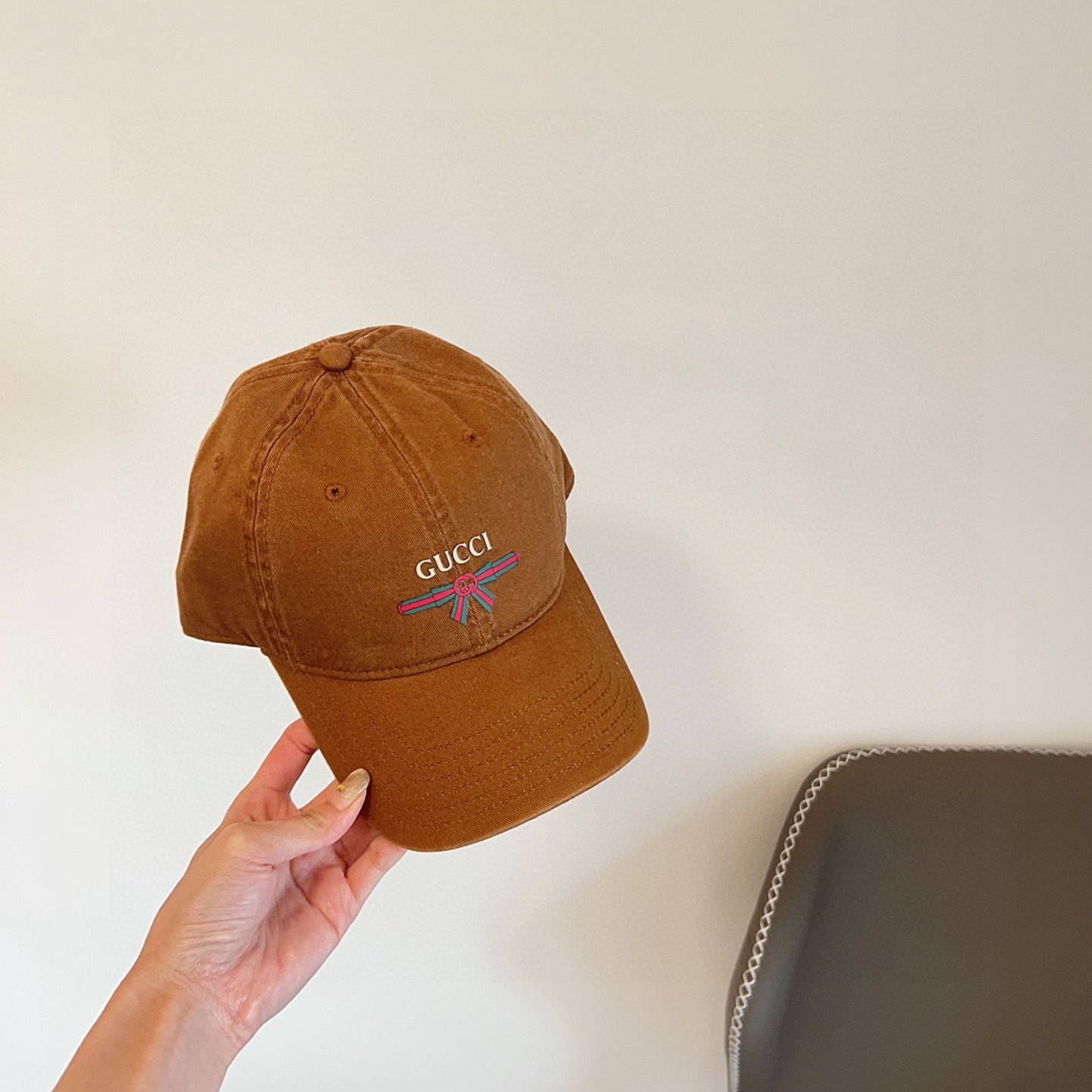 Gucci 2025 Unisex Caramel Brown Baseball Cap – Signature Web Ribbon Accent - 图片 2
