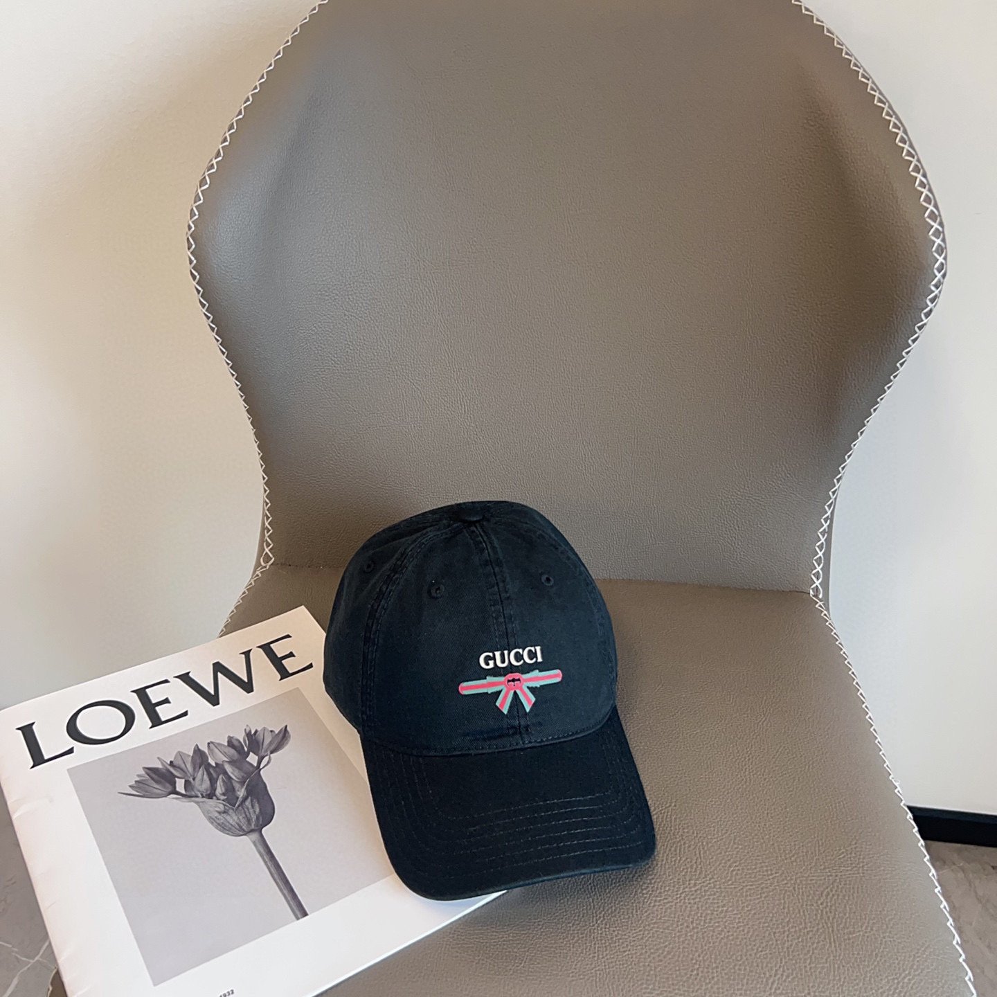Gucci 2025 Classic Black Baseball Cap – Unisex Cotton Hat with Web Bow Logo - 图片 3