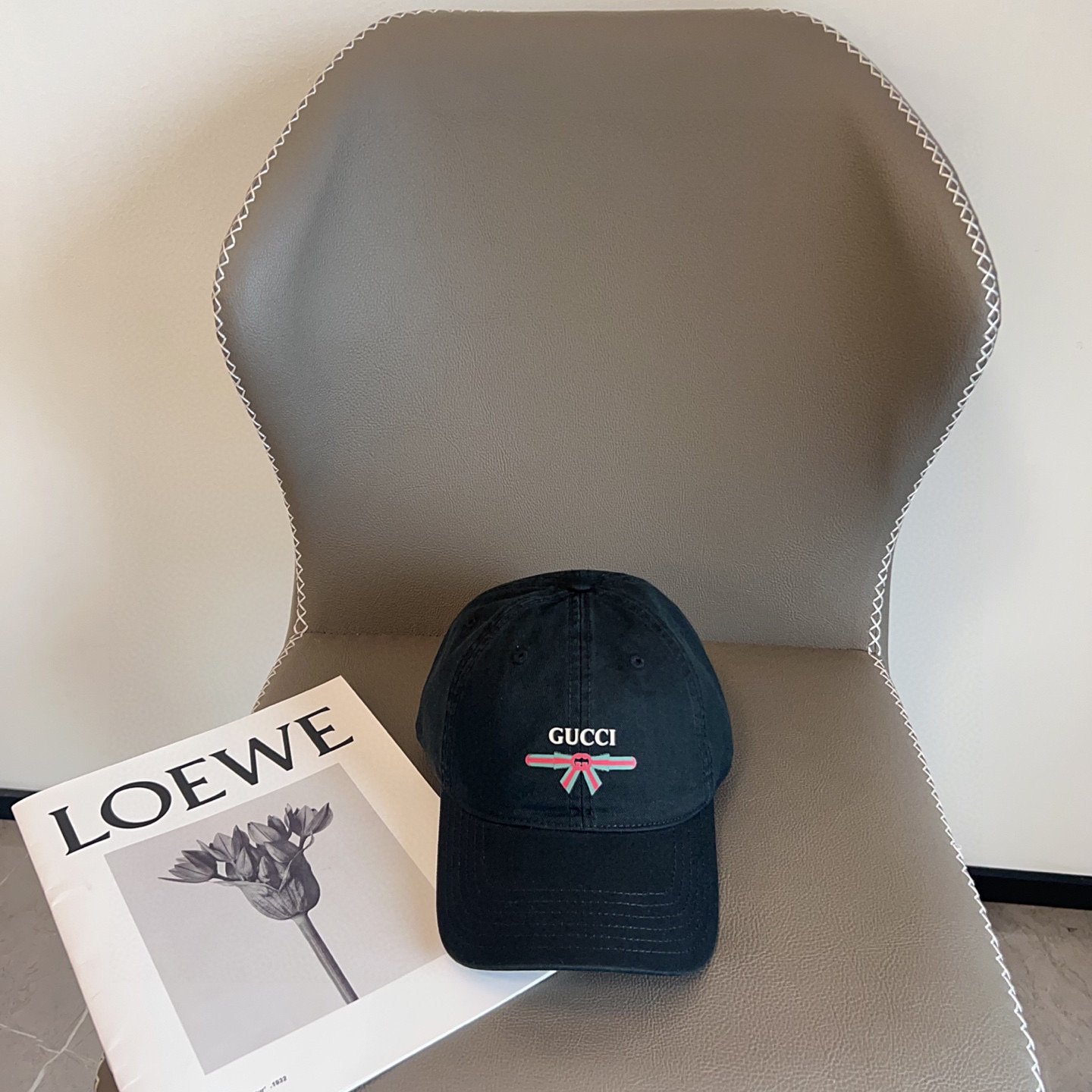 Gucci 2025 Classic Black Baseball Cap – Unisex Cotton Hat with Web Bow Logo - 图片 4