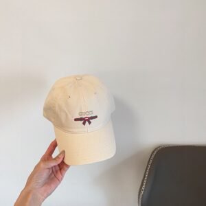Gucci 2025 Unisex Cream White Cotton Baseball Cap – Signature Web Bow Detail
