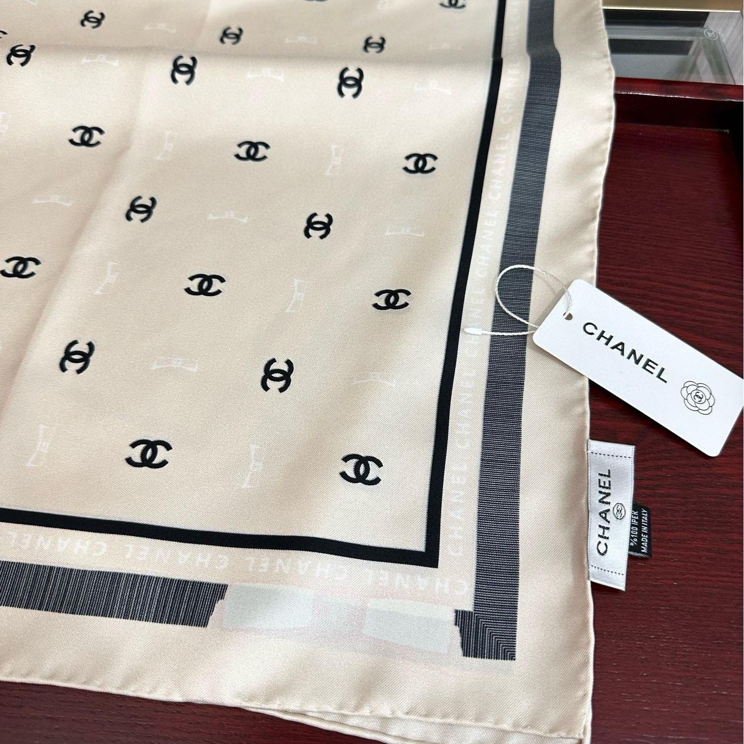 Chanel-Inspired Monogram Silk Scarf – Tonal Bows & CC Print, 90x90cm - 图片 7