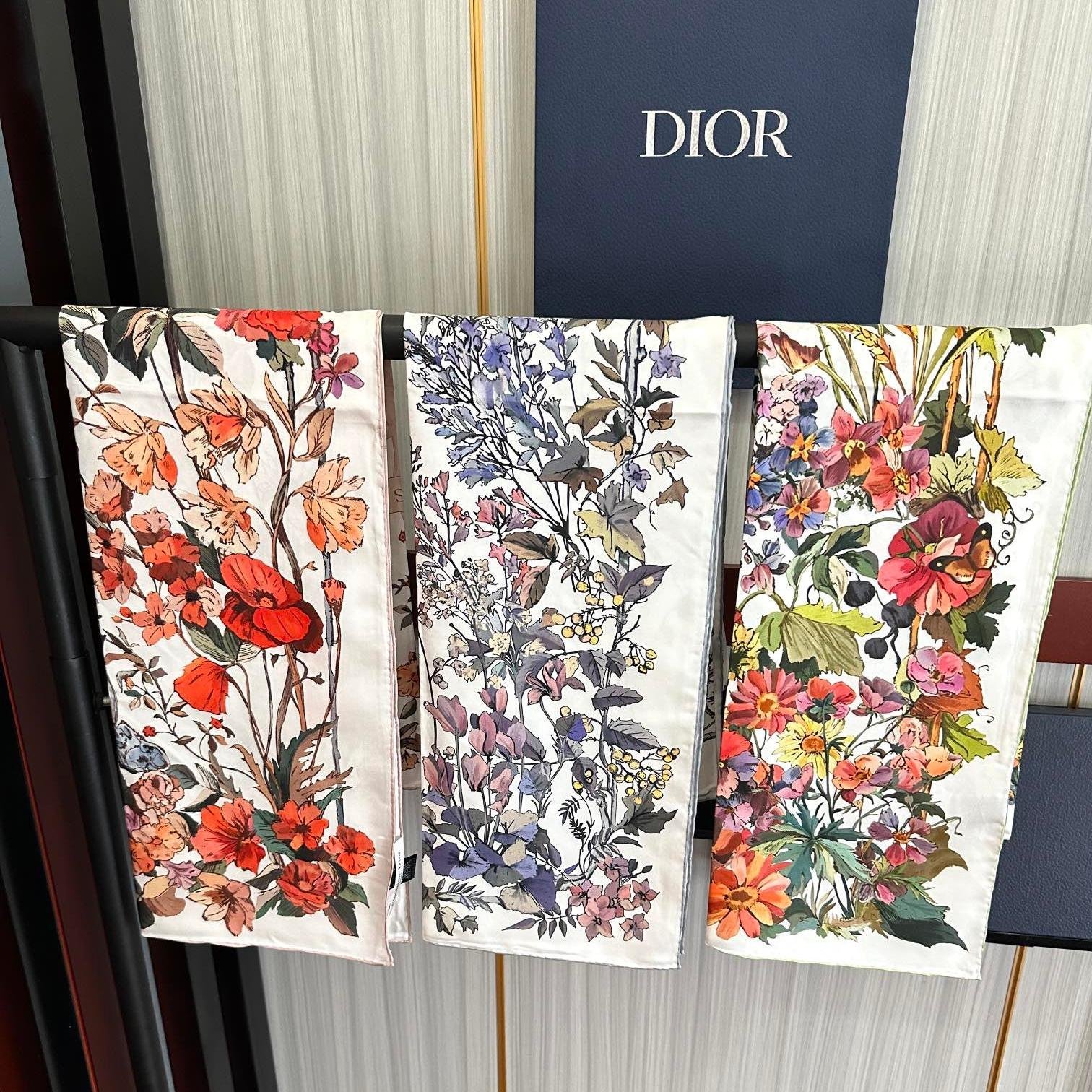 Dior Solar Flora Silk Scarf – Spring/Summer 2025 Limited Edition, 90x90cm - 图片 5