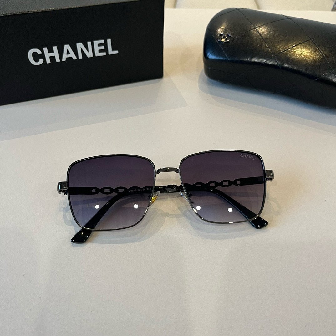 Glossy Black Square Sunglasses with Gradient Lens & Chain Temples · Chanel-Inspired - 图片 4