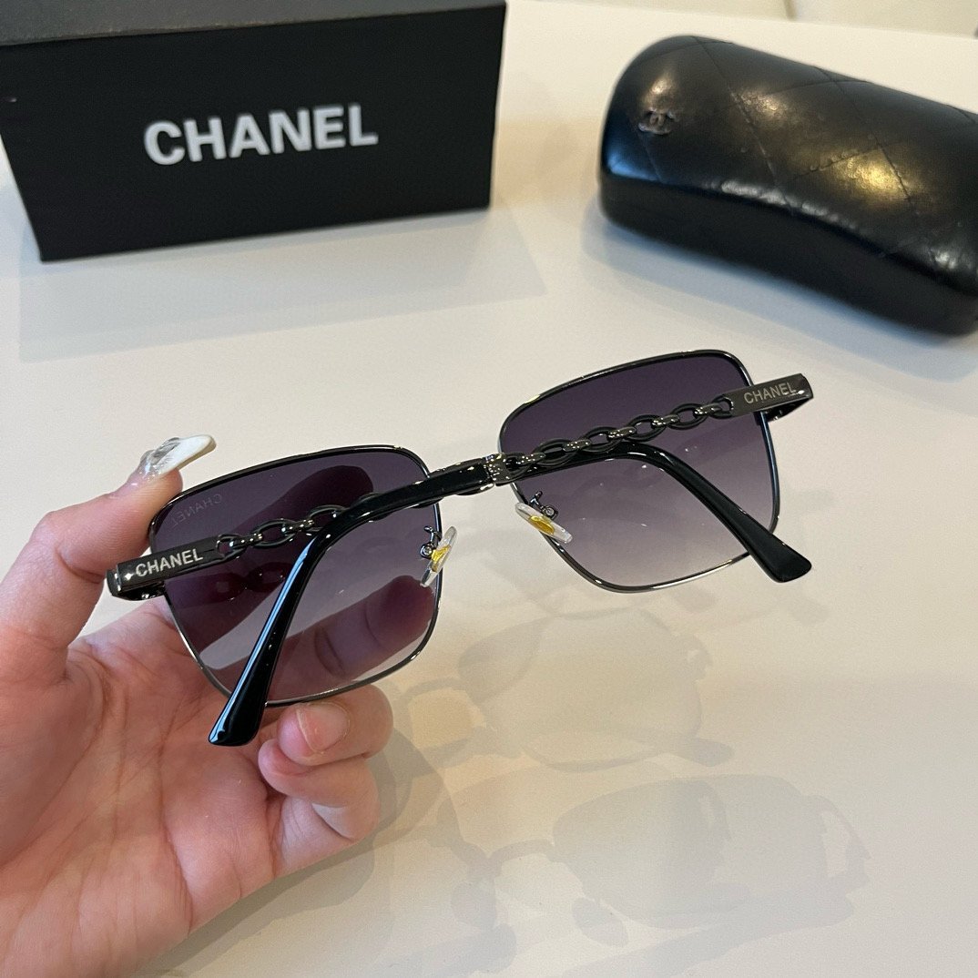 Glossy Black Square Sunglasses with Gradient Lens & Chain Temples · Chanel-Inspired - 图片 6