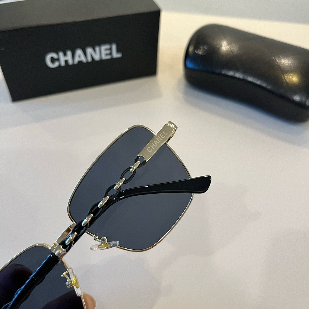Square Frame Chain-Link Sunglasses with Gold Rim · Chanel-Inspired Design - 图片 6