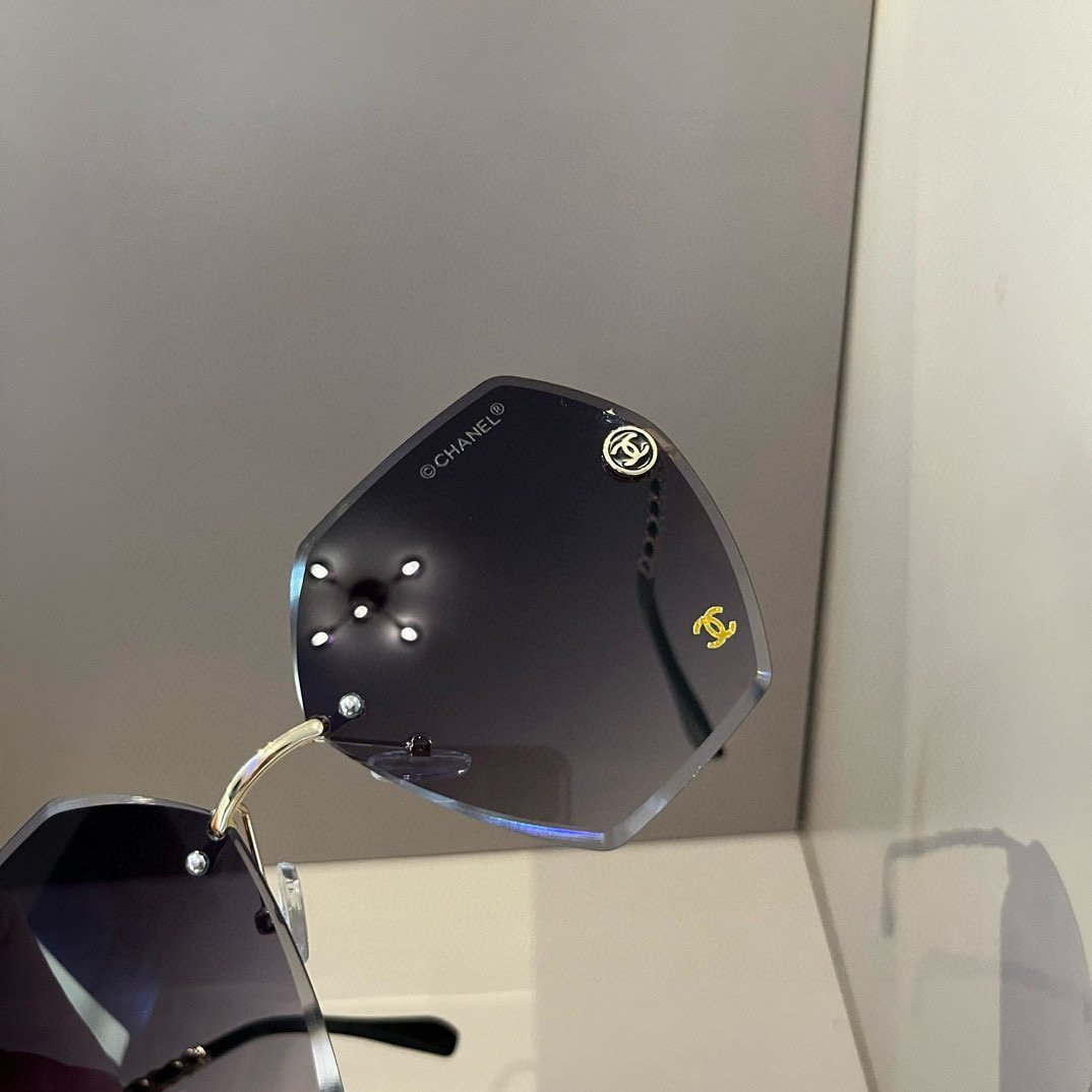 Oversized Rimless Sunglasses with Chain Temples · Chanel-Inspired Design - 图片 5