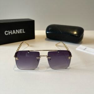 Chanel 2025 Oversized Square Sunglasses with Chain-Link Temples – Face-Slimming Shield Style
