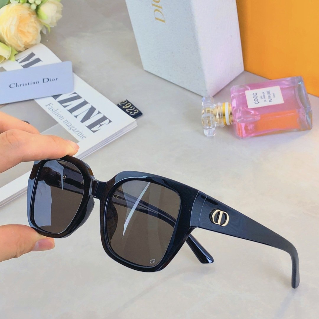 Dior-Inspired Oversized Square Sunglasses · 2025 Unisex Luxury Street Style Shades - 图片 3