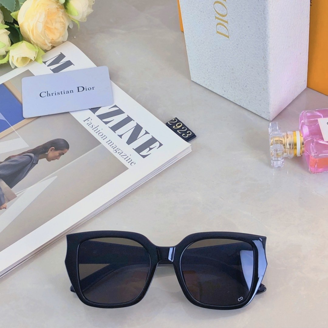 Dior-Inspired Oversized Square Sunglasses · 2025 Unisex Luxury Street Style Shades - 图片 4