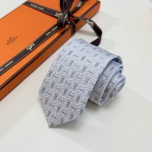 Hermès Silver Grey Silk Tie – Refined Twill Jacquard Elegance