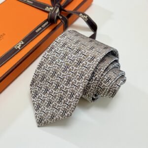 Hermès Brown Silk Tie – Signature Jacquard for Modern Gentlemen