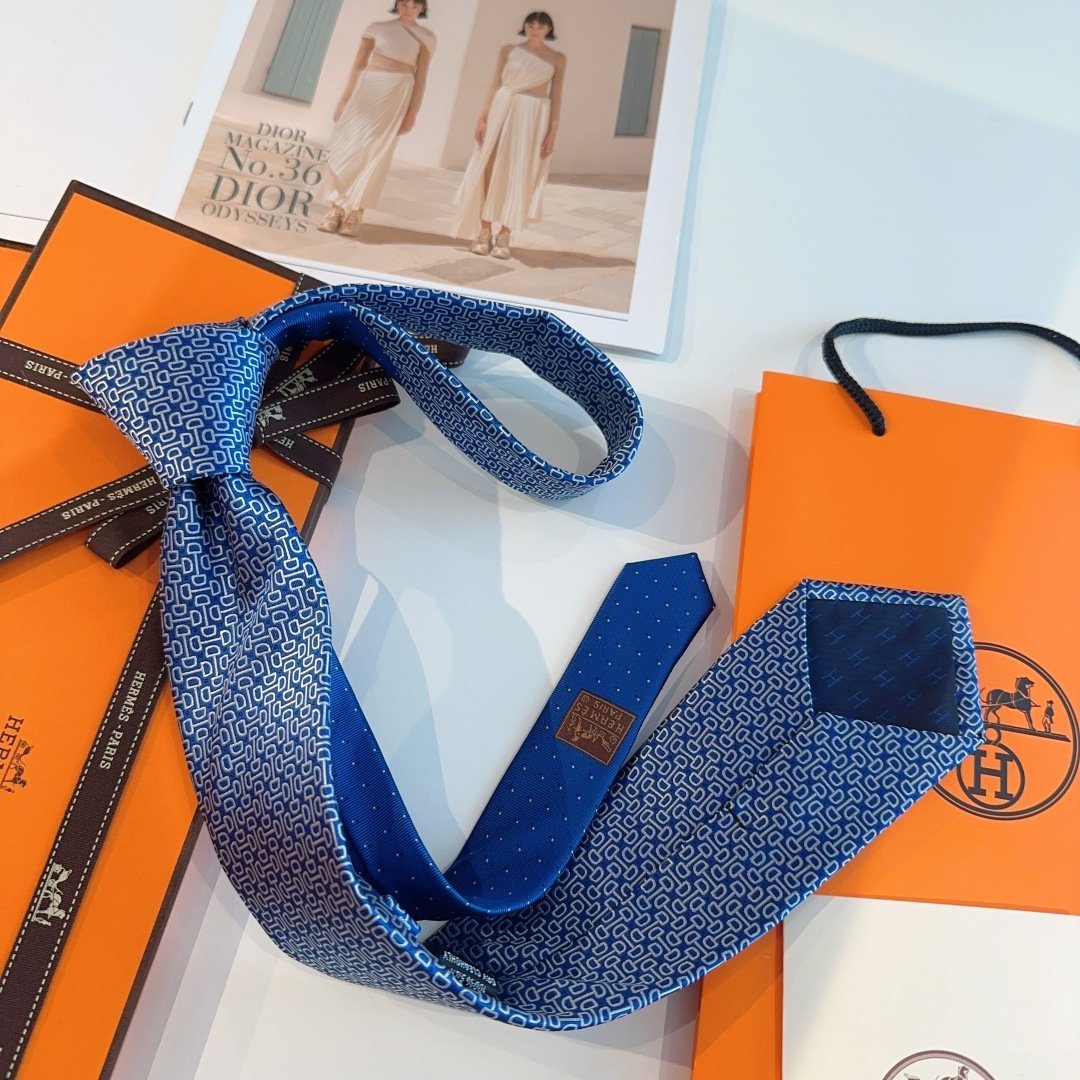 Hermès Blue Geometric Twill Silk Tie for Men - 图片 7