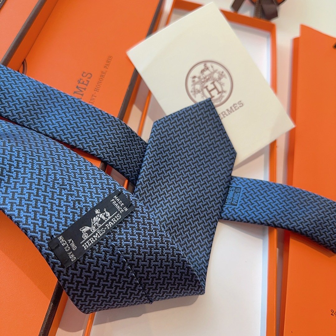 Hermès Deep Blue Woven Silk Tie with Geometric H Pattern - 图片 4