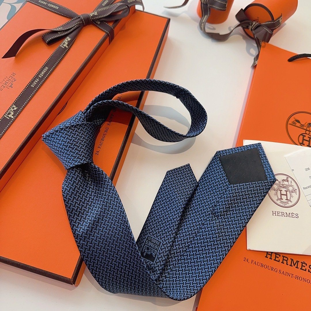 Hermès Deep Blue Woven Silk Tie with Geometric H Pattern - 图片 6