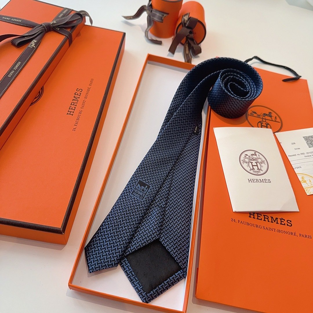 Hermès Deep Blue Woven Silk Tie with Geometric H Pattern - 图片 7
