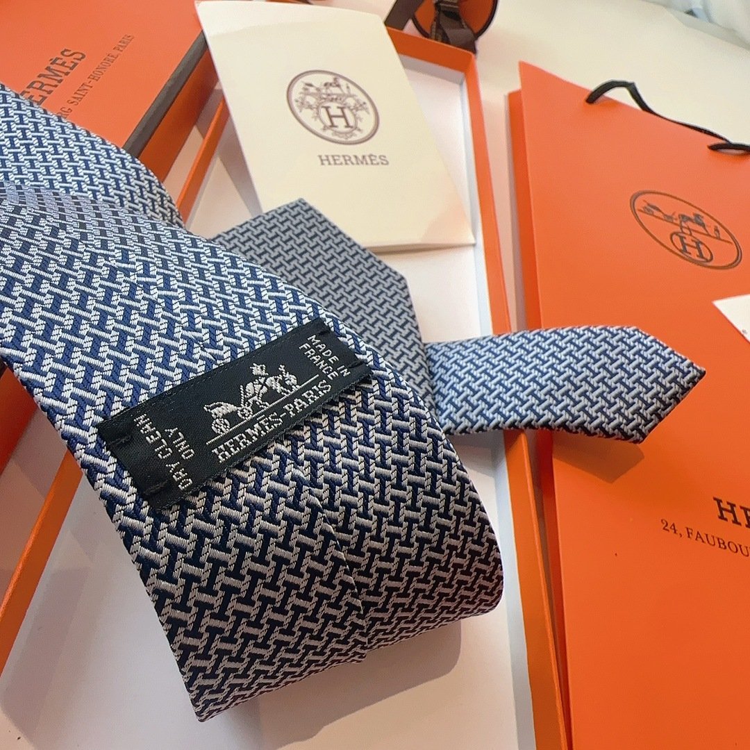 Hermès Blue Silk Tie with Interlocking H Jacquard Pattern - 图片 2