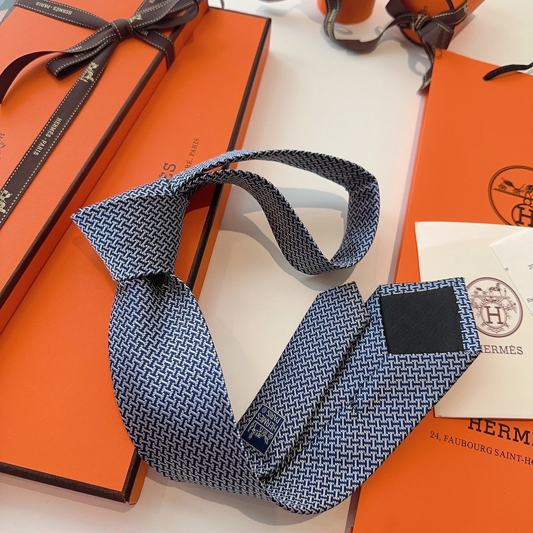 Hermès Blue Silk Tie with Interlocking H Jacquard Pattern - 图片 3