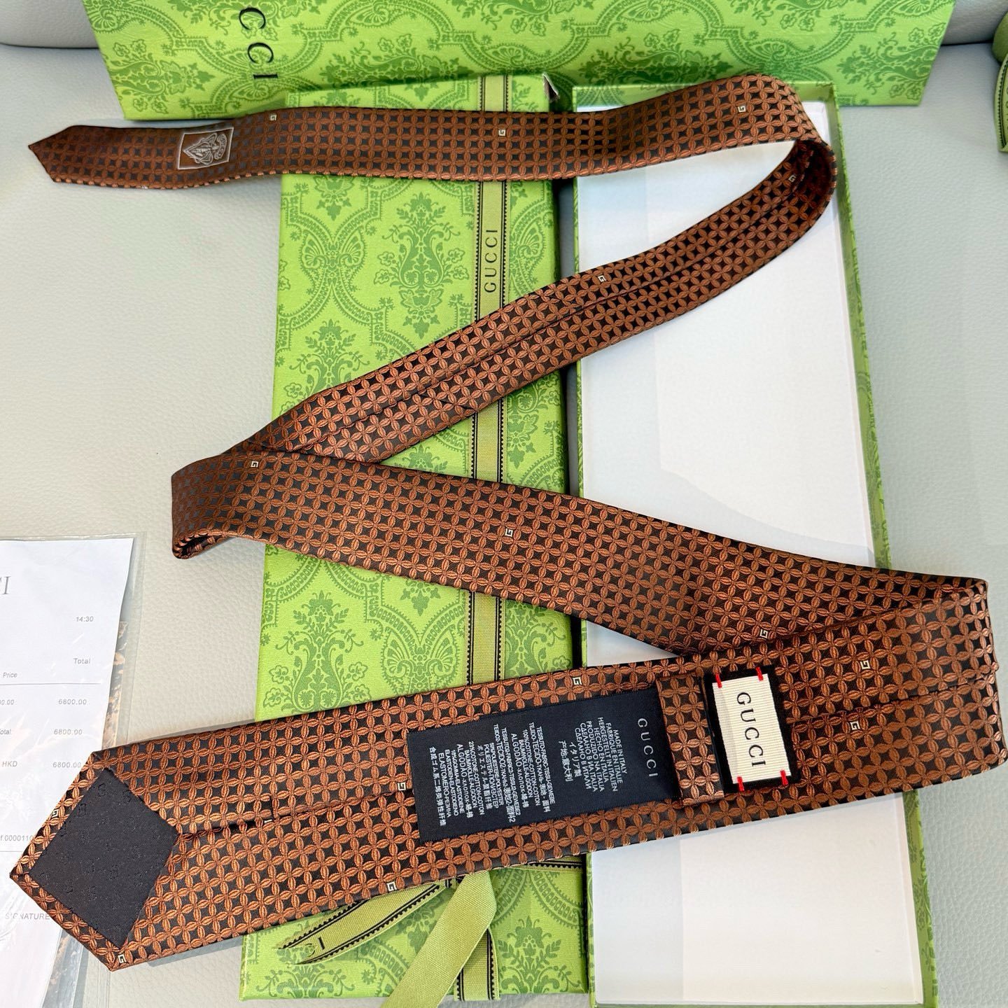 Gucci GG Clover Silk Tie – Vintage Bronze Edition - 图片 4