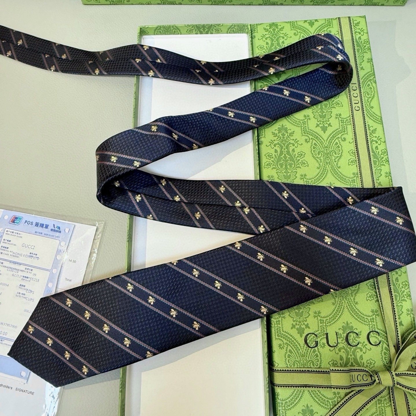 Gucci Navy Silk Tie with Bee Embroidery and Signature Web Stripe - 图片 5